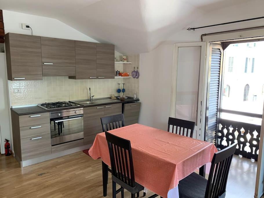 Casa Rino: Vacanze In Casetta...... 东戈 外观 照片